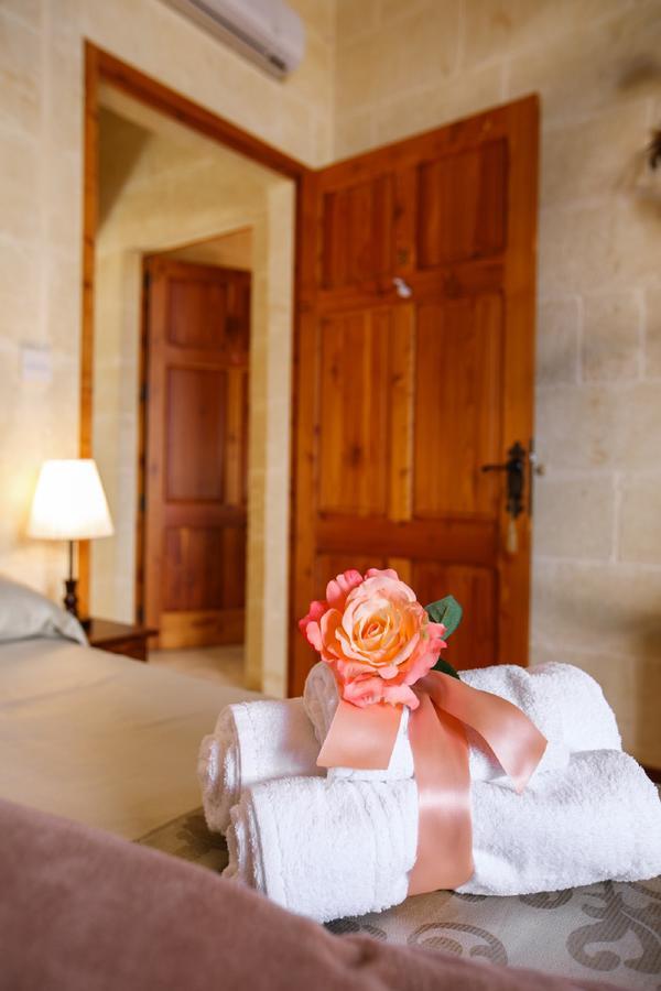 Bed and Breakfast L'Ghorfa Xagħra Esterno foto